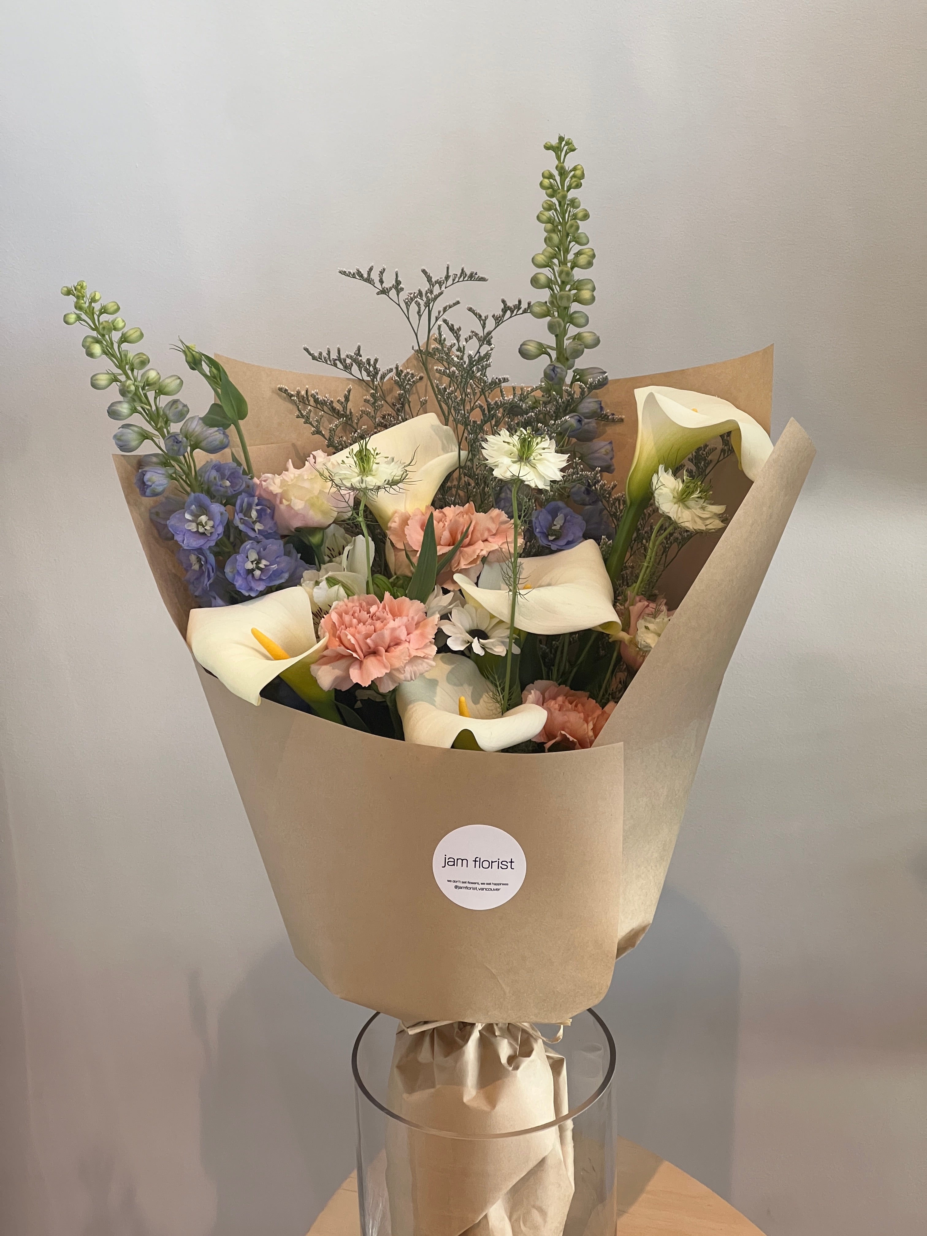 𝐯𝐞𝐫𝐲 𝐝𝐞𝐦𝐮𝐫𝐞, 𝐯𝐞𝐫𝐲 𝐦𝐢𝐧𝐝𝐟𝐮𝐥